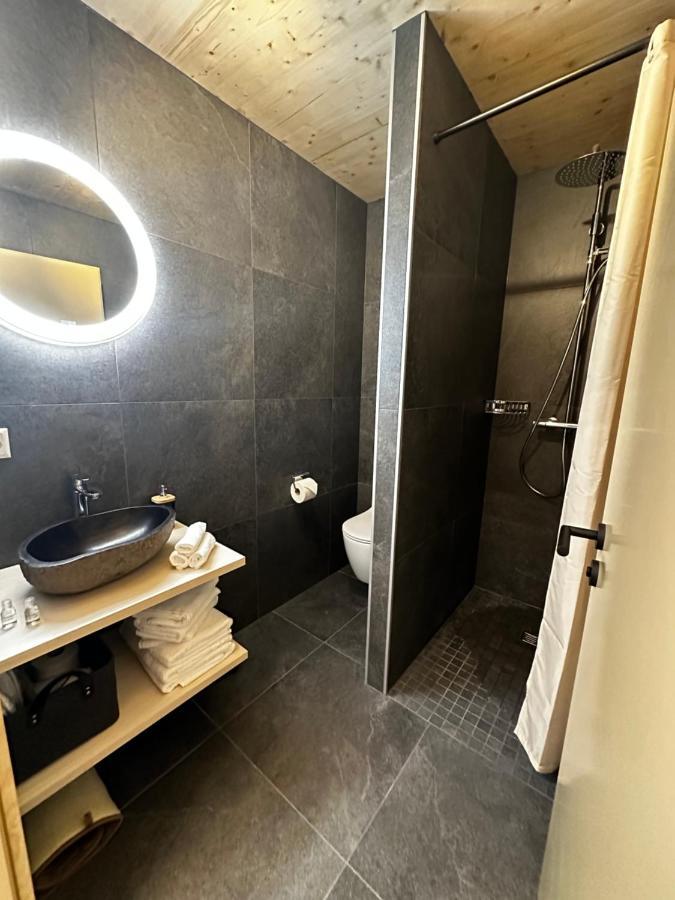 Chambres D'Hotes Les Louettes A Sapinhaut Canton Du Valais Saxon Buitenkant foto